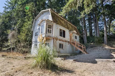 1212 E Herron Blvd NW, Lakebay, WA 98349