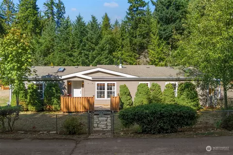 861 NE Sleepy Way, Bremerton, WA 98311
