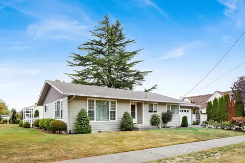 1314 Grover St, Lynden, WA 98264