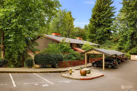 11052 NE 33rd Pl #A11, Bellevue, WA 98004