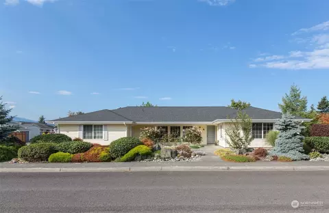 311 N Blake Ave, Sequim, WA 98382 photo 4
