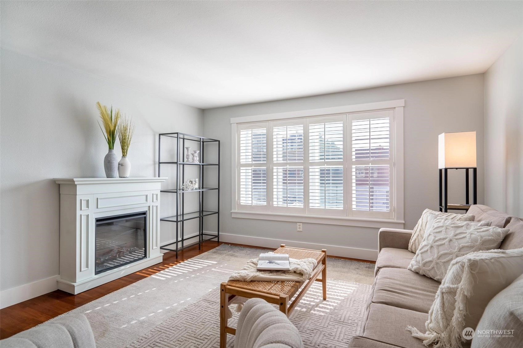 25 N Broadway St Unit 301  