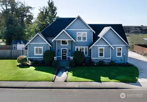 401 Harrison Ln, Nooksack, WA 98276
