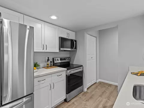 1410 W Casino Rd #8, Everett, WA 98204