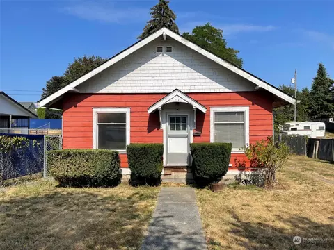 717 Georgiana St, Port Angeles, WA 98362