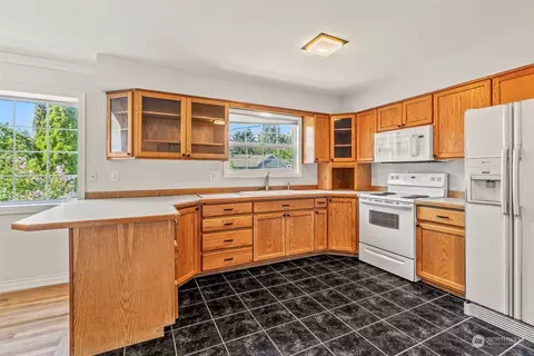 2140 Holcomb Loop Rd, Kelso, WA 98626 photo 13