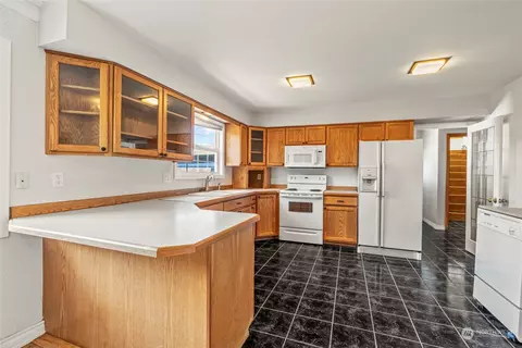 2140 Holcomb Loop Rd, Kelso, WA 98626 photo 12