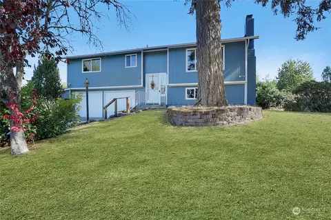 15517 10th Avenue Ct E, Tacoma, WA 98445