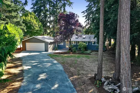 2776 Sun Vista Cir, Clinton, WA 98236