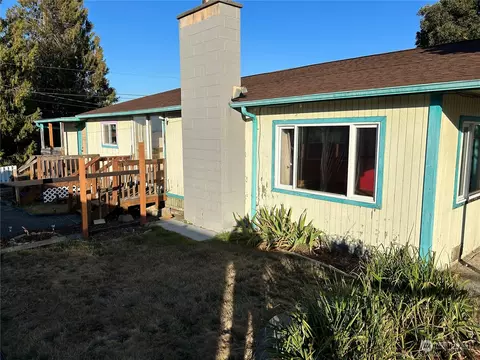 1735 W Fifth St, Port Angeles, WA 98363