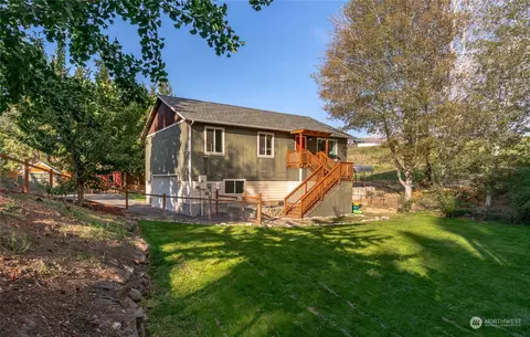 2531 8th St NE, East Wenatchee, WA 98802