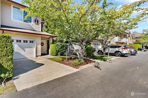 28700 34th Ave S #J-6, Auburn, WA 98001