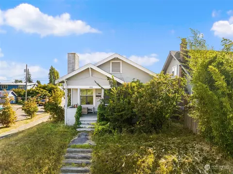 2920 Victor Pl, Everett, WA 98201