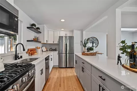 20020 100th Ave NE, Bothell, WA 98011 photo 4