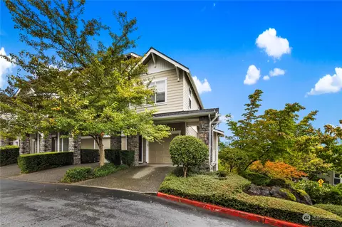 1601 NE Katsura St #101, Issaquah, WA 98029