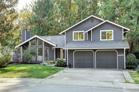 22027 NE 13th Pl, Sammamish, WA 98074