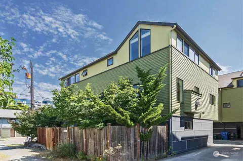 761 N 71st St, Seattle, WA 98103