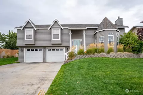 4075 Cove West Dr, Moses Lake, WA 98837