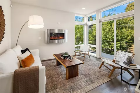 417 N 50th St, Seattle, WA 98103 photo 2