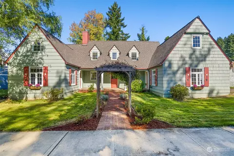 202 W Alder St, Shelton, WA 98584