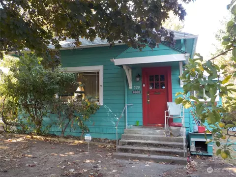 520 Harrison Ave, Port Orchard, WA 98366