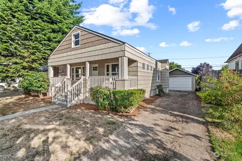 2808 Florida St, Longview, WA 98632