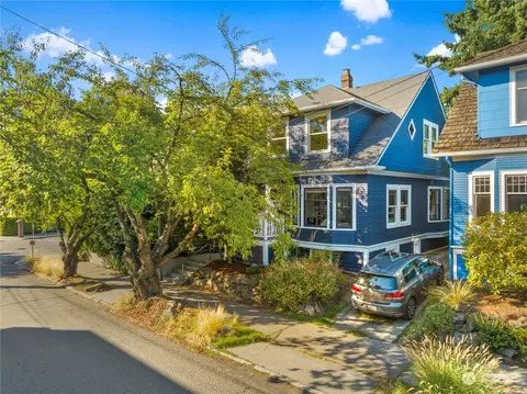 1404 E Harrison St, Seattle, WA 98112