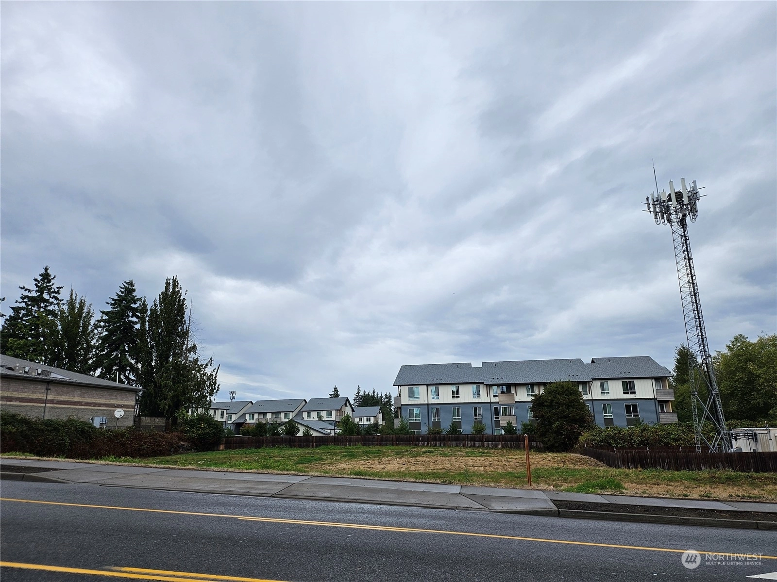 1 Meridian Ave E  