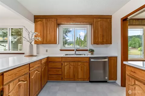 501 Corrin Ave SE, Orting, WA 98360 photo 10