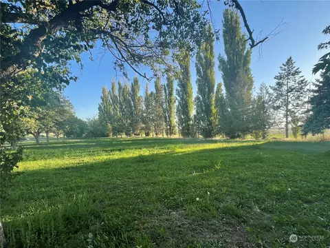 2390 SE Road V5, Warden, WA 98857