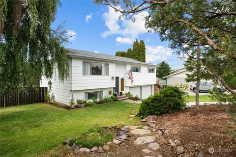 226 S Houston Ave, East Wenatchee, WA 98802