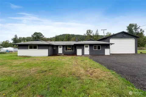 18612 Pioneer Way E, Orting, WA 98360