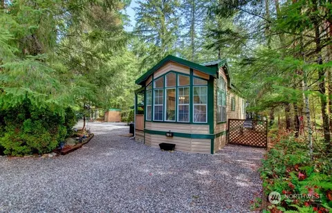 128 4 Drial Loop, Deming, WA 98244