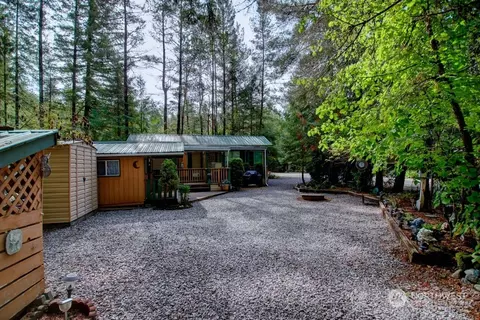 128 4 Drial Loop, Deming, WA 98244 photo 2