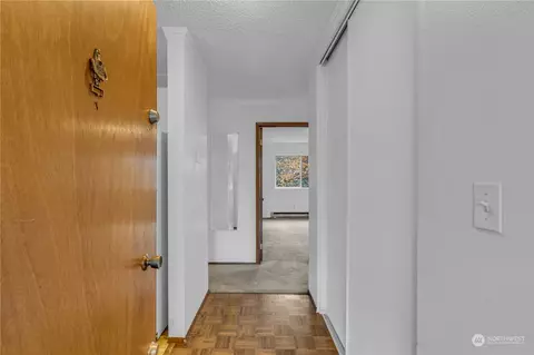 10459 S Des Moines Memorial Dr #N405, Seattle, WA 98168