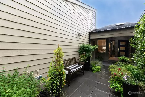 15000 Village Green Dr #34, Mill Creek, WA 98012