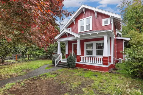 809 E 1st St, Aberdeen, WA 98520