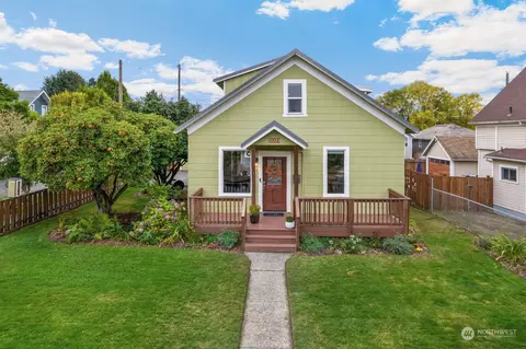 1002 N Oakes St, Tacoma, WA 98406