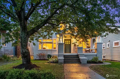 4416 Sunnyside Ave N, Seattle, WA 98103