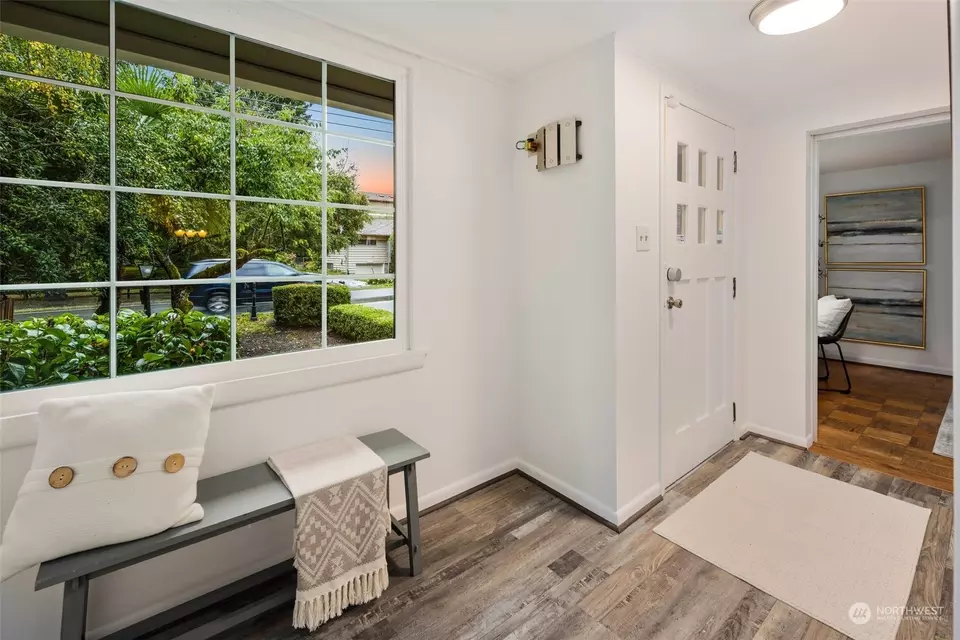  13206 Meridian Ave N, Seattle, WA 98133 photo 12