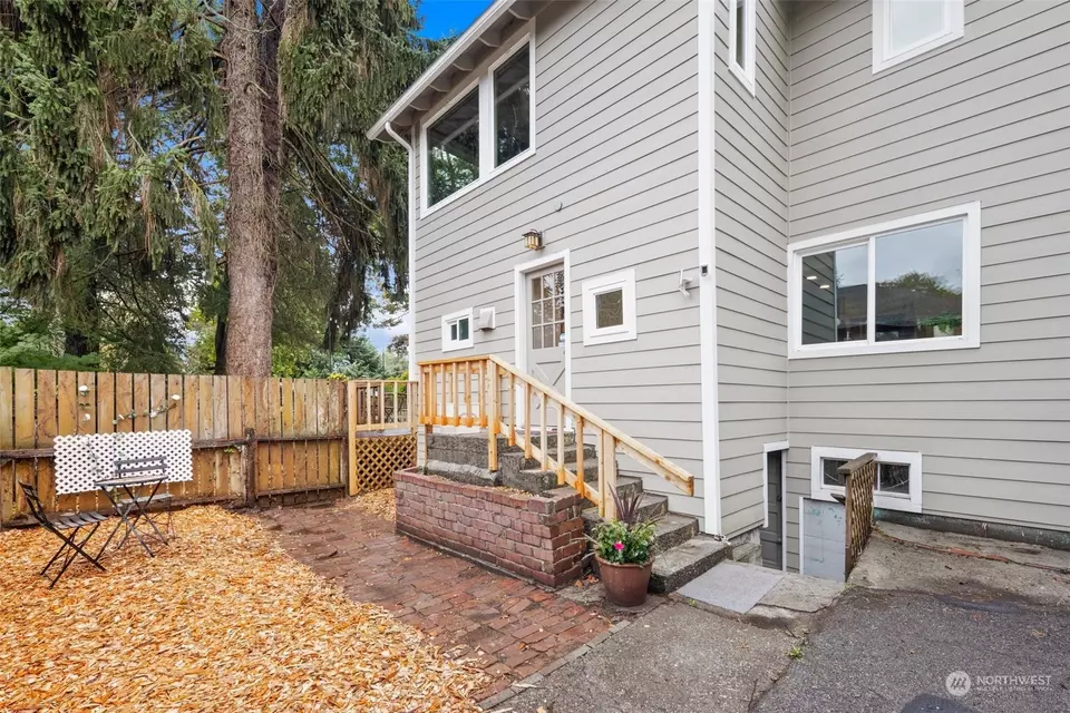  13206 Meridian Ave N, Seattle, WA 98133 photo 33