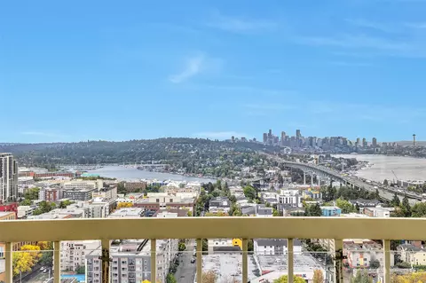 4540 8th Ave NE #2401, Seattle, WA 98105