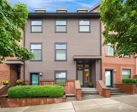 1078 NE High St #10, Issaquah, WA 98029