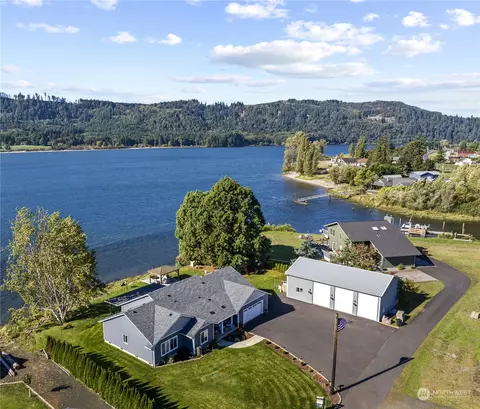 7 S Welcome Slough Pl, Cathlamet, WA 98612