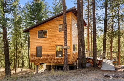5 Highland Meadow Rd, Winthrop, WA 98862