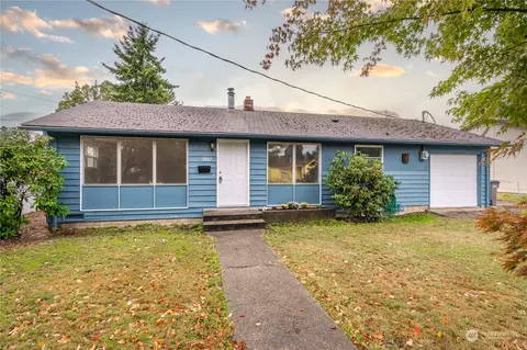 3007 Robin Ave, Bremerton, WA 98310