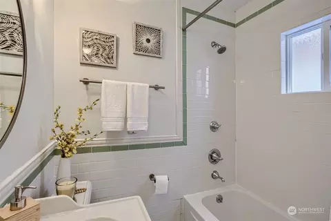 421 10th Ave E #B, Seattle, WA 98102 photo 9