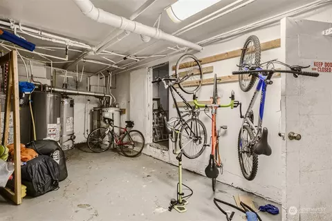 421 10th Ave E #B, Seattle, WA 98102 photo 13