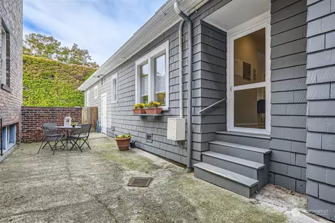 421 10th Ave E #B, Seattle, WA 98102 photo 11