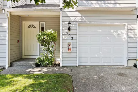 2214 S 336th St, Federal Way, WA 98003